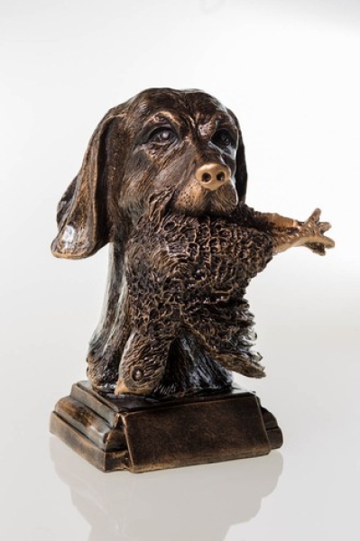 Jagdfigur (Hund mit Beute)